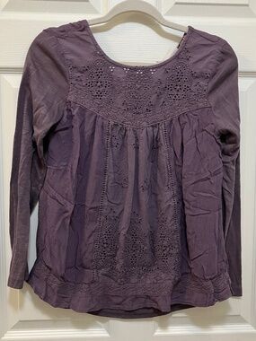 Knox Rose purple long sleeved eyelet lace blouse size S